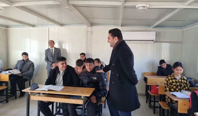 Gölbaşı Kaymakamı Seyhan, Meslek Lisesi'ni Ziyaret Etti