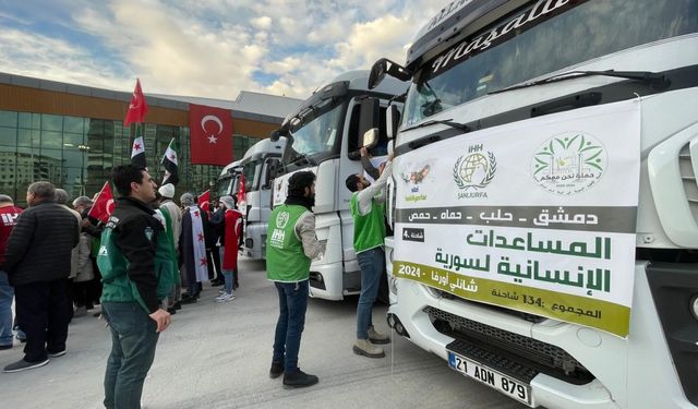 Şanlıurfa'dan Suriye’ye 5 yardım tırı gönderildi