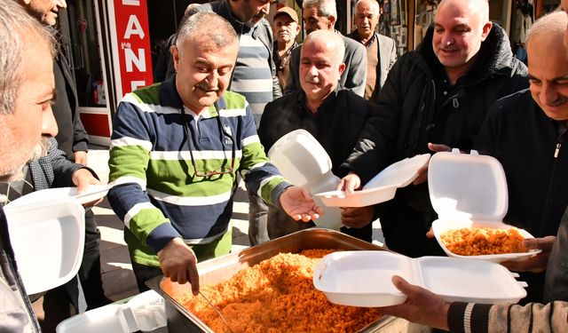 Besni'de esnafın yağmur duasına çok sayıda vatandaş katıldı