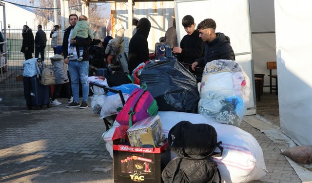 Gaziantep'teki Suriyeliler ülkelerine dönüyor