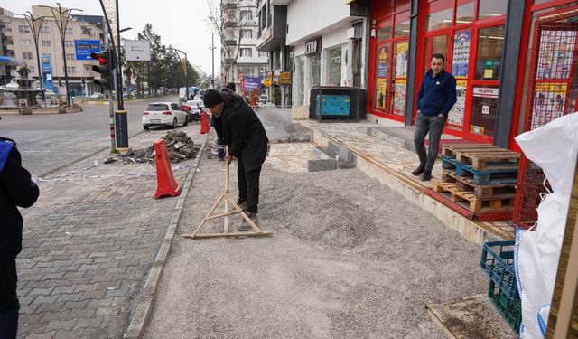 Başkan Hallaç: Yol ve kaldırım çalışmalarımız devam ediyor