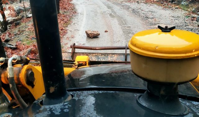 İslahiye'de yağışın ardından heyelan oluştu