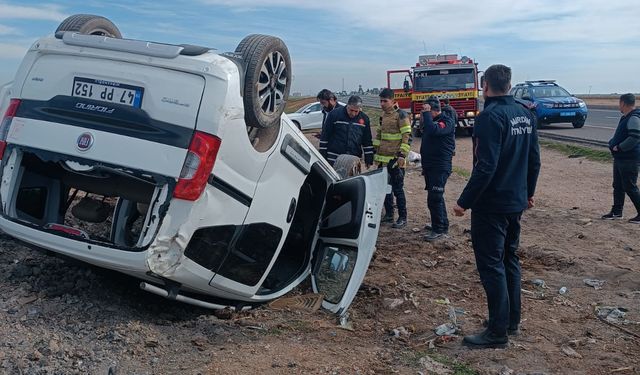 Mardin'de devrilen hafif ticari aracın sürücüsü yaralandı