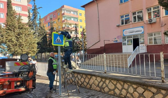 Mardin'de okul bölgelerinde yaya geçidi güvenliği