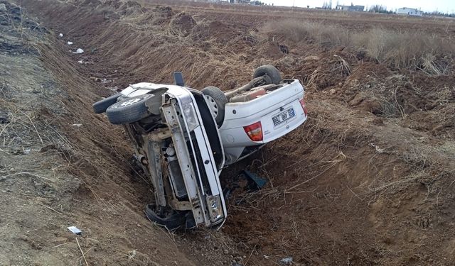 Şanlıurfa'da iki araç çarpıştı, 4 yaralı.