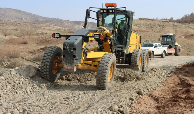 TAKORAN Vadisi güzergâhındaki yollar konforlu hale geliyor