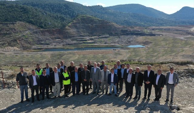 Yeniköy Kemerköy Eski maden sahasına muhtarlar fidan dikti