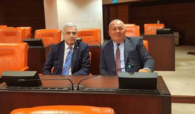 Cemal Enginyurt ve Salih Uzun CHP'ye katılıyor