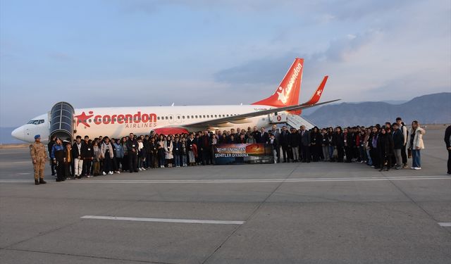 Şırnak'ta 172 öğrenci Çanakkale'ye gönderildi.