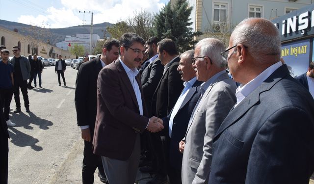 Milletvekili Nasıroğlu Gercüş'te vatandaşlarla bayramlaştı