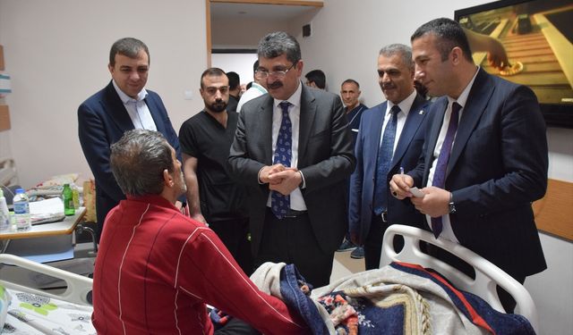 Milletvekili Nasıroğlu'ndan hastalara bayram ziyaret