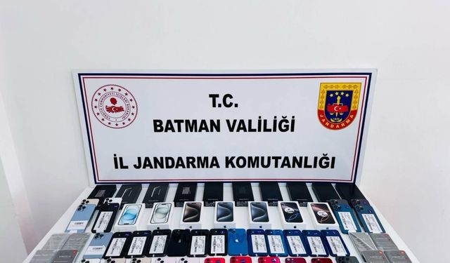 Batman'da 57 gümrük kaçağı cep telefonu ele geçirildi