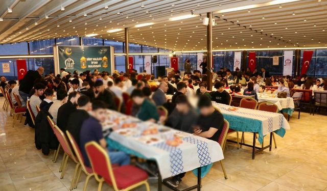 Siirt Valisi Kızılkaya yetim çocuklarla buluştu