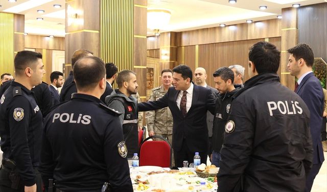 Kızıltepe Kaymakamı Şahin Polis Haftası dolayısıyla polislerle buluştu