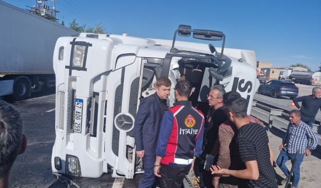 Tankerin devrilmesi sonucu 1 kişi öldü, 1 kişi yaralandı