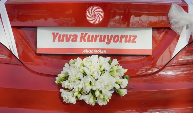 MediaMarkt Türkiye, kampanyasını gelin arabasıyla tanıttı