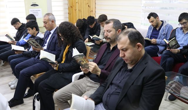 Siirt'te, kitap okuma etkinliği düzenlendi