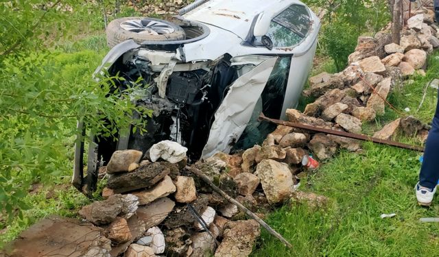 Siirt'te devrilen cipteki 2 kişi yaralandı
