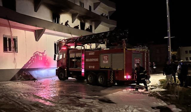 Terlik fabrikasında Yangın 11 kişi dumandan etkilendi