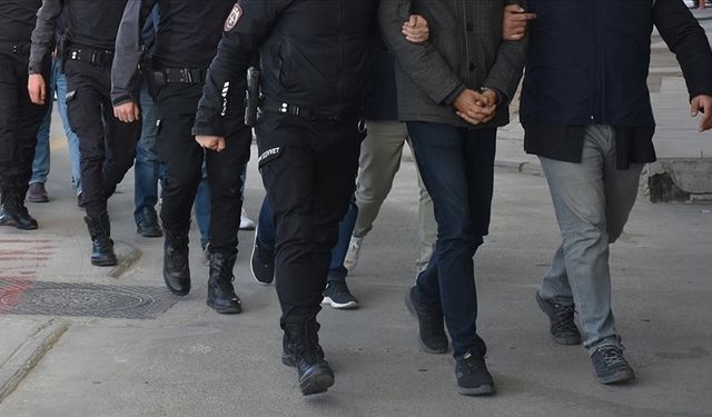İzmir'de suç örgütü operasyonu: 12 gözaltı