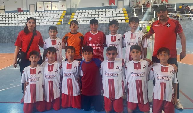 Tuğsuz Aliağa Futsalda İlçe Şampiyonu!
