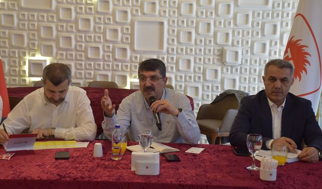 Nasıroğlu, kurum müdürleriyle bir araya geldi