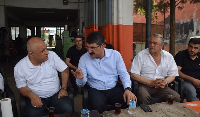 Nasıroğlu, sanayi sitesi esnafıyla bir araya geldi