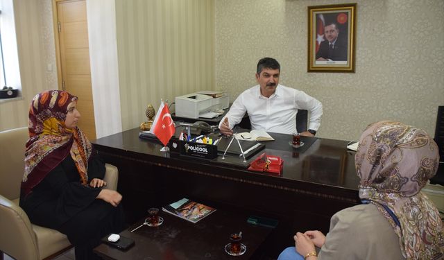 Milletvekili Nasıroğlu, vatandaşların taleplerini dinledi