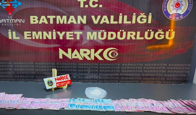 Narkotik operasyonlarında yakalanan 2 zanlı tutuklandı