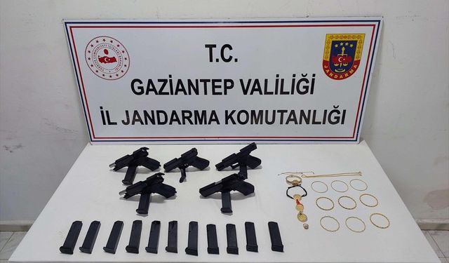 Silah kaçakçılığı operasyonunda 2 zanlı tutuklandı