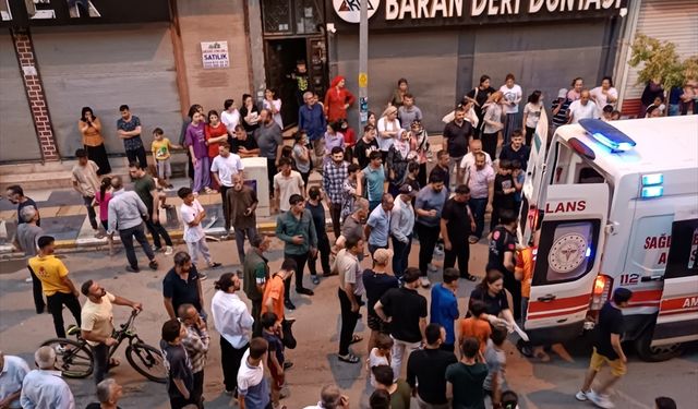 Otomobille çarpışan motosikletin sürücüsü ağır yaralandı