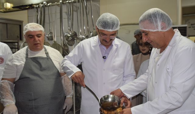 AK Parti Batman Milletvekili Nasıroğlu, aşevini ziyaret etti