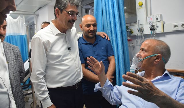 batman Milletvekili Nasıroğlu'ndan hastalara bayram ziyaret
