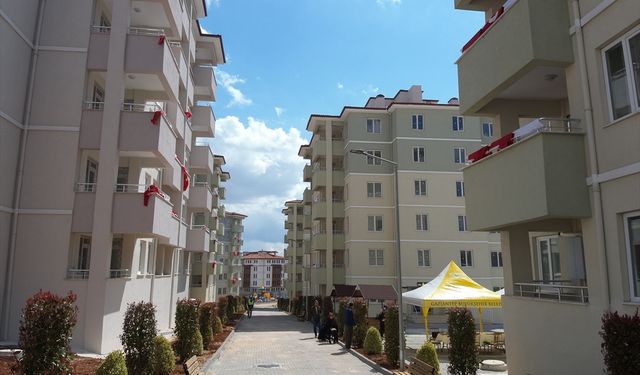 Gaziantep'te 887 konut hak sahibine teslim edildi