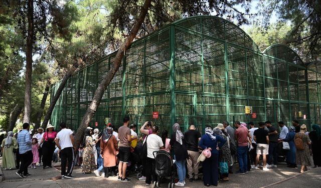Bayramda 90 bin ziyaretçi Doğal Yaşam Parkı'nı gezdi