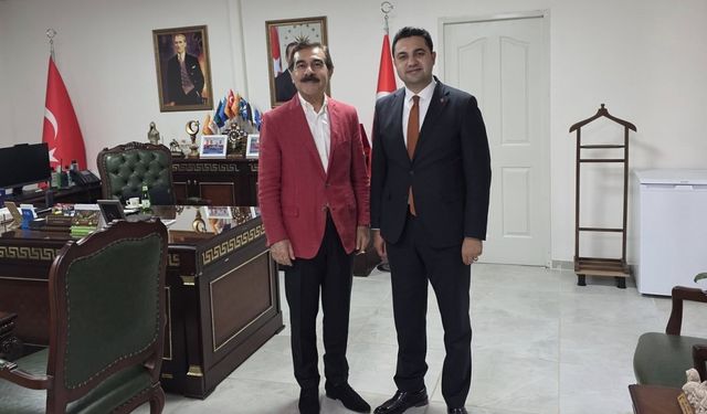Kaymakam Seyhan, TRT Sanatçısı Mehmet Seske’yi ağırladı