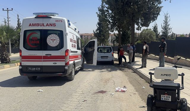 Kilis'te motorlu bisiklet kazası 1'i ağır 2 kişi yaralandı.