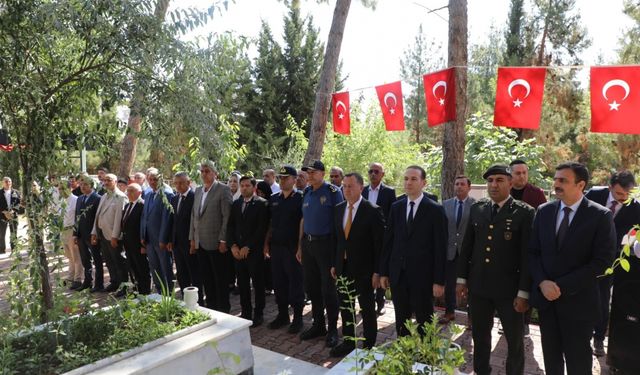 Nizip'te bayramlaşma programı düzenlendi