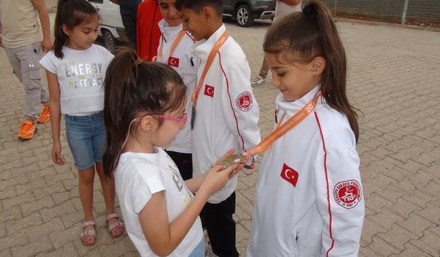 10 yaşındaki karateci Arin Vefa, Balkan şampiyonu oldu