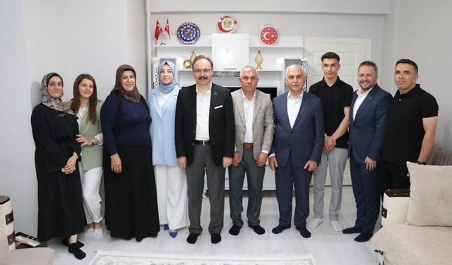 Siirt Valisi Kızılkaya, şehit ailesini ziyaret etti