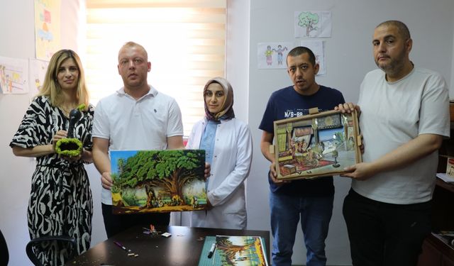 Özel bireyler ruhsal problemlerini sanatla aşıyor
