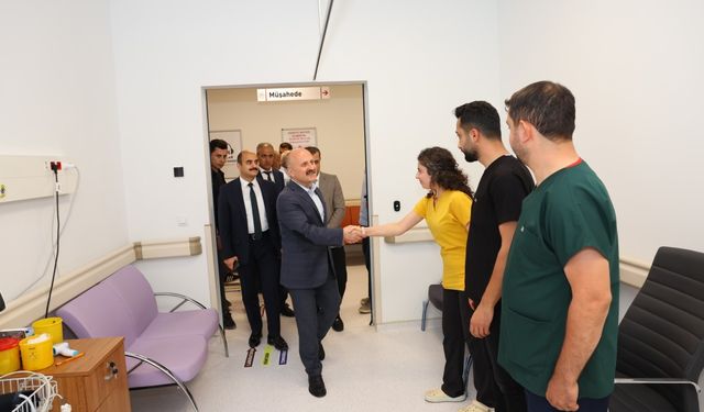 Vali Varol, Çelikhan Devlet Hastanesi'nde İnceleme Yaptı