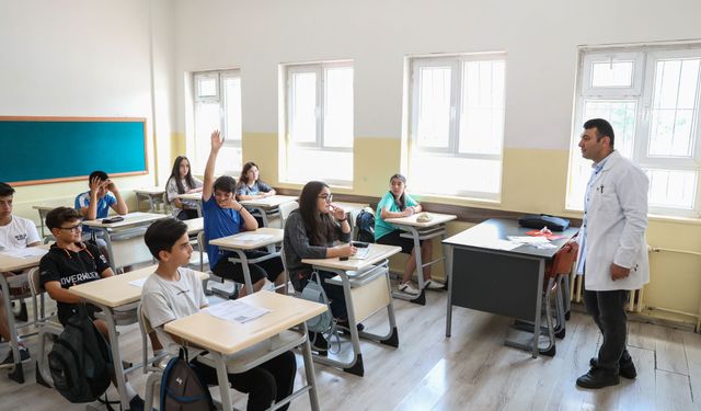 Yaz Okulları ve Yaz Dönemi Kursları Başlıyor