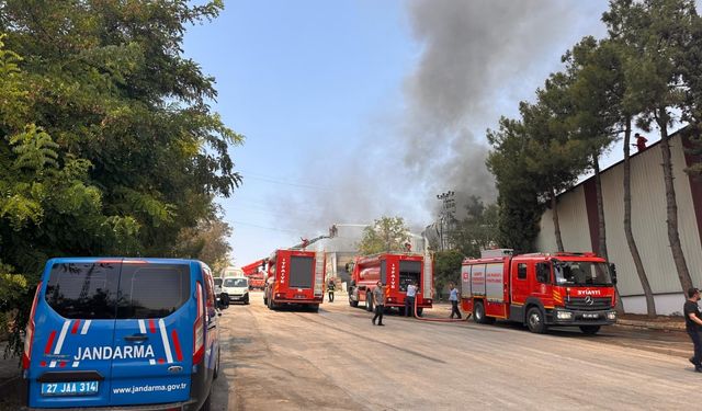 Gaziantep’te sanayi sitesinde yangın