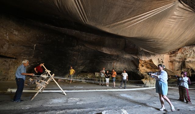 Kendir üretilen mağara fotoğrafçıların uğrak mekanı oldu