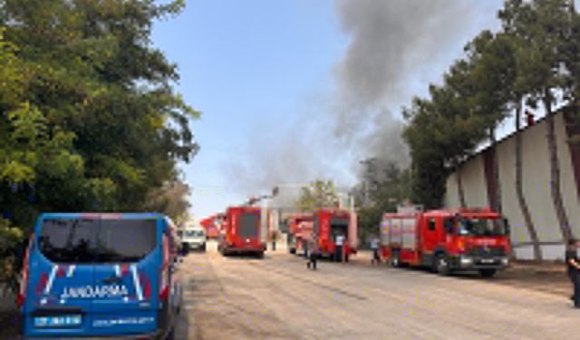 Gaziantep’te Halı Fabrikasındaki Yangın Kontrol Altında