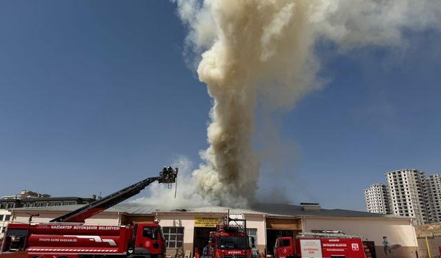 Gaziantep’te lise atölyesindeki yangına hızlı müdahale