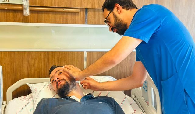 Siirt'te işitme kaybı yaşayan hasta sağlığına kavuşturuldu