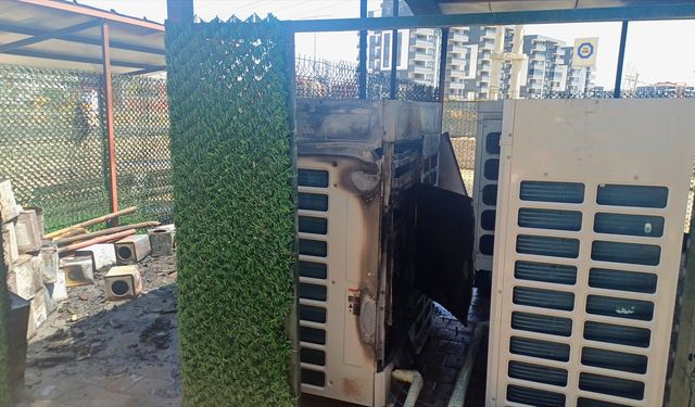 Marketin jeneratör kısmında çıkan yangın söndürüldü