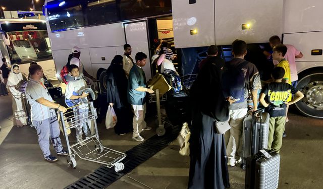 Trabzon-Cidde uçağı acil iniş yaptı